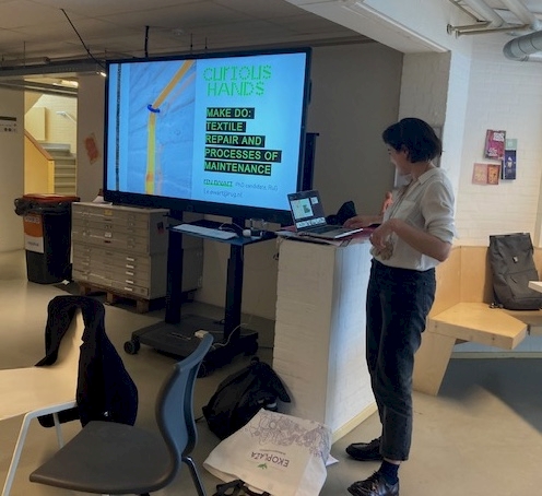 curious hands. space + sound in learning making Workshop. Make Do: Textile Repair and Processes of Maintenance. Ren Ewart. Photo: Imka Buurke.