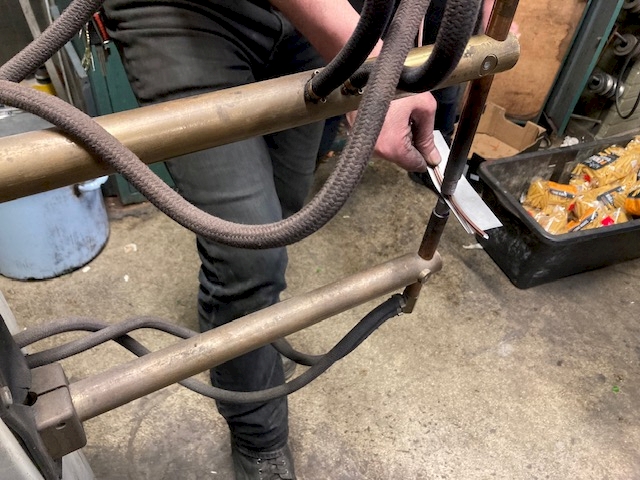 curious hands. space + sound in learning making Workshop. Creating with Metal: a Very Brief Introduction. Joris Witvliet. Photo: Imka Buurke.