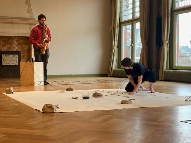 curious hands. space + sound in learning making Artists’ Reflections on Spaces and Sounds of Making. Jackie Galama and Santiago Giesler Garcia. Photo: Imka Buurke.