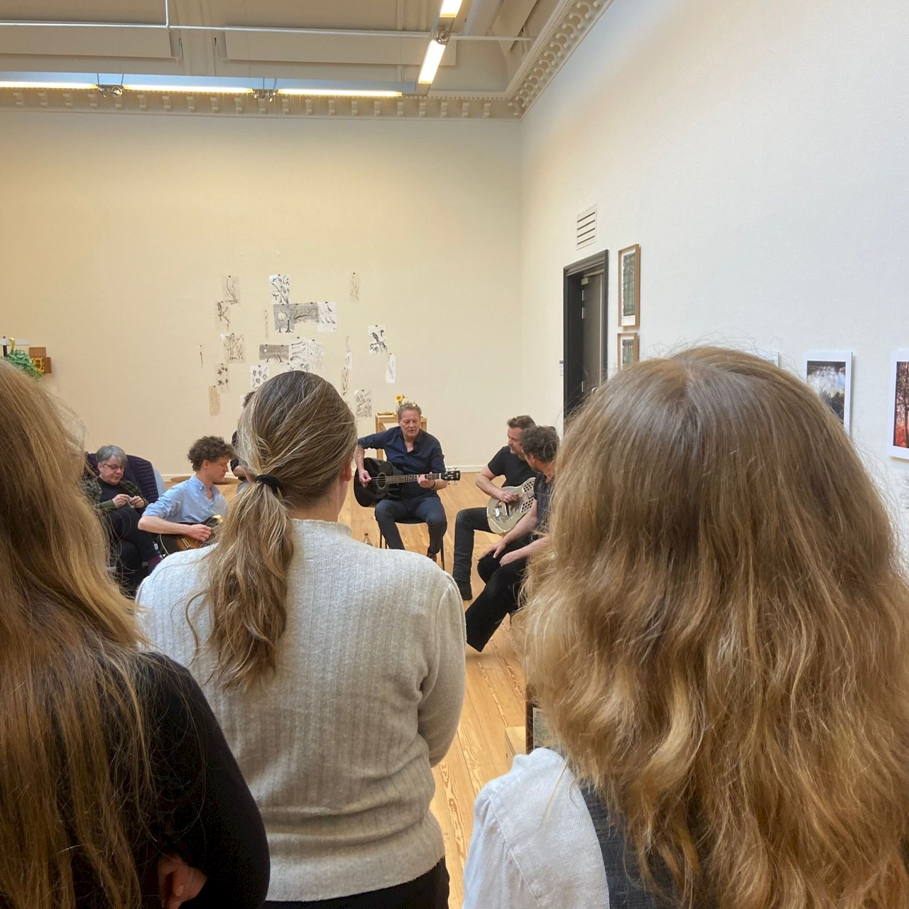 Knowing me. Knowing you. These are Curious Hands Finissage Knowing Me. Knowing You. 28 March 2024. Music Black Burned BBQ Boys.