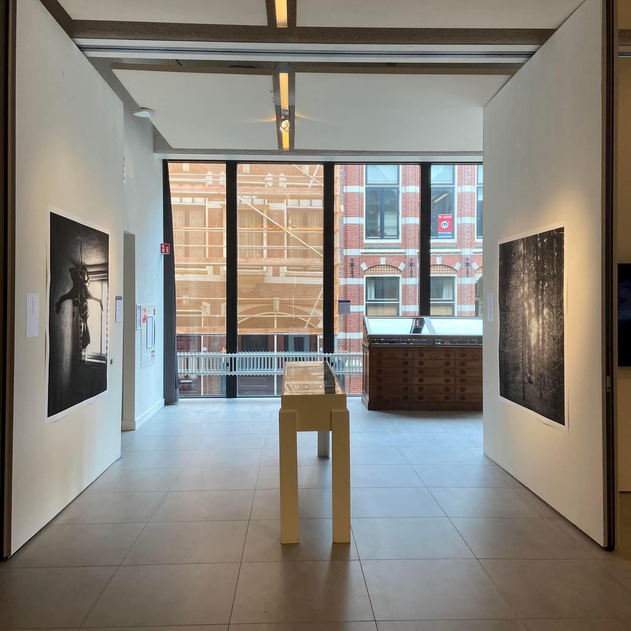 Knowing me. Knowing you. These are Curious Hands Exhibition view Knowing Me. Knowing You. René Alberts (front). Nienke Vrenegoor (back).