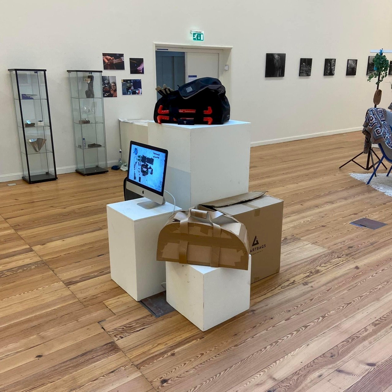 Knowing me. Knowing you. These are Curious Hands Exhibition View. Knowing Me. Knowing You. Dirk Smallenbroek.