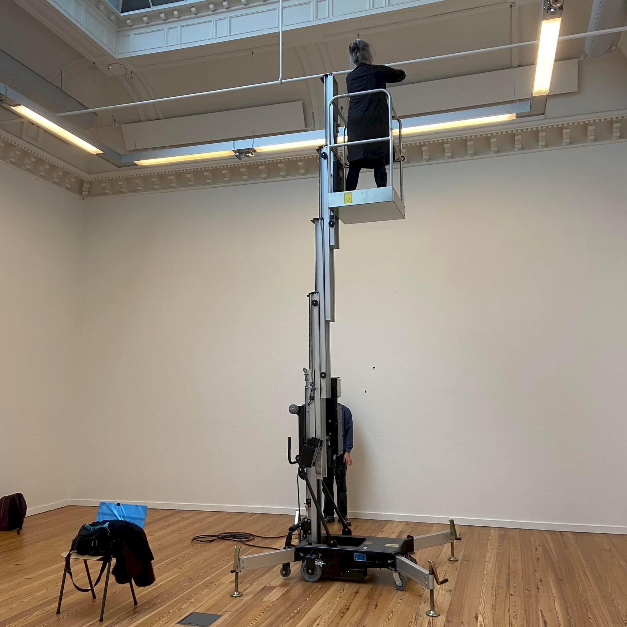 Knowing me. Knowing you. These are Curious Hands Making-Of Knowing Me. Knowing You. Janine ter Horst.