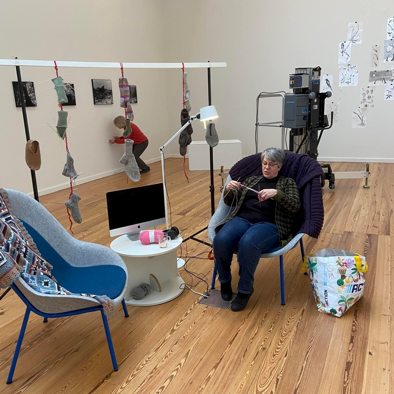 Knowing me. Knowing you. These are Curious Hands Making-Of Knowing Me. Knowing You. Té Keijzer and Paul Hondtong.