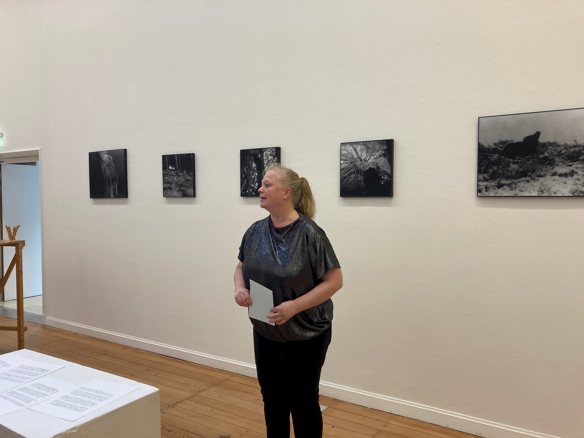 Knowing me. Knowing you. These are Curious Hands Finissage Knowing Me. Knowing You. 28 March 2024. Theater Sport Erica Werkman.